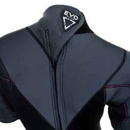 EVO Elite Blaze 3mm Shorty Wetsuit (Women's) Neck Zipper Detail - Pink Thumbnail}