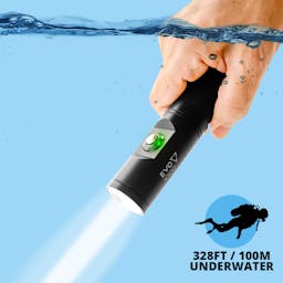 EVO Rechargeable LED Dive Light (1000L) Lifestyle Thumbnail}