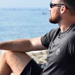 EVO Antix Short Sleeve Performance Shirt Chillin at the Beach Thumbnail}