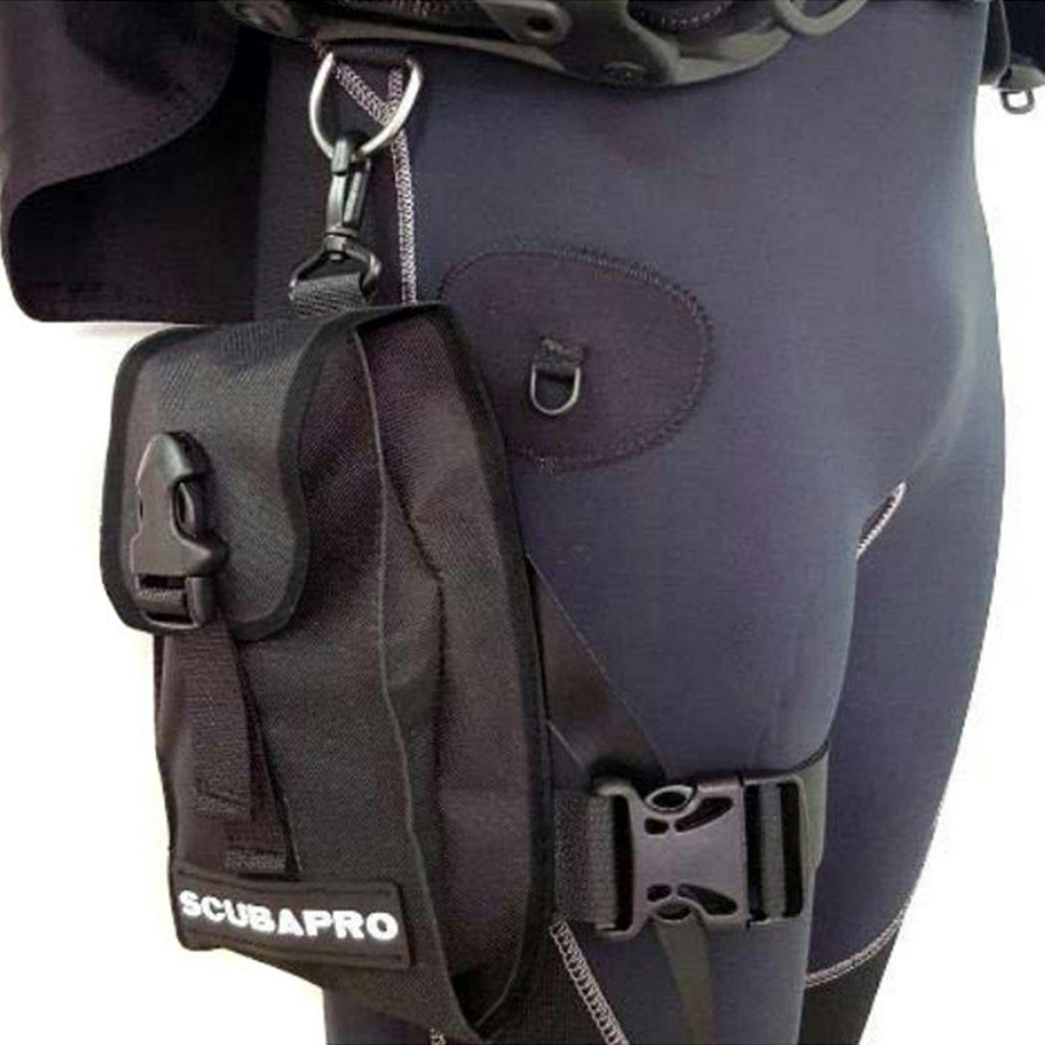 ScubaPro Hydros Pro Cargo Thigh Pocket Lifestyle