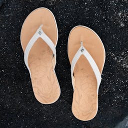 OluKai Honu Sandals (Women's) Overhead View - Tapa/Golden Sand Thumbnail}