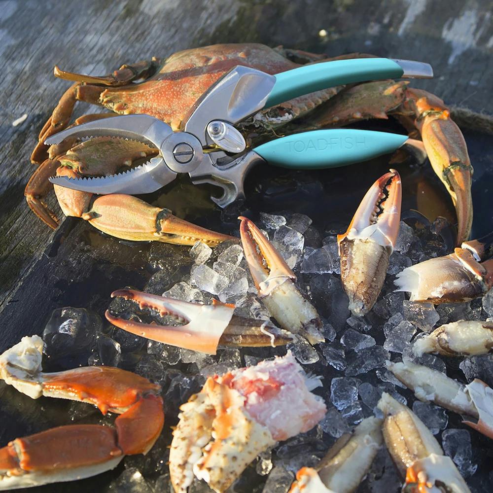 Toadfish Outfitters Crab Claw Cutter Lifestyle Image