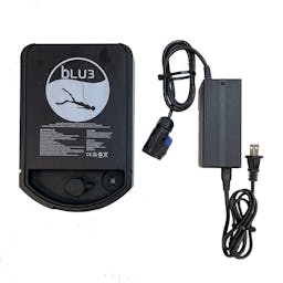 BLU3 Nomad Portable Tankless Diving System Battery and Charger Thumbnail}